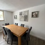 2 Apartment *